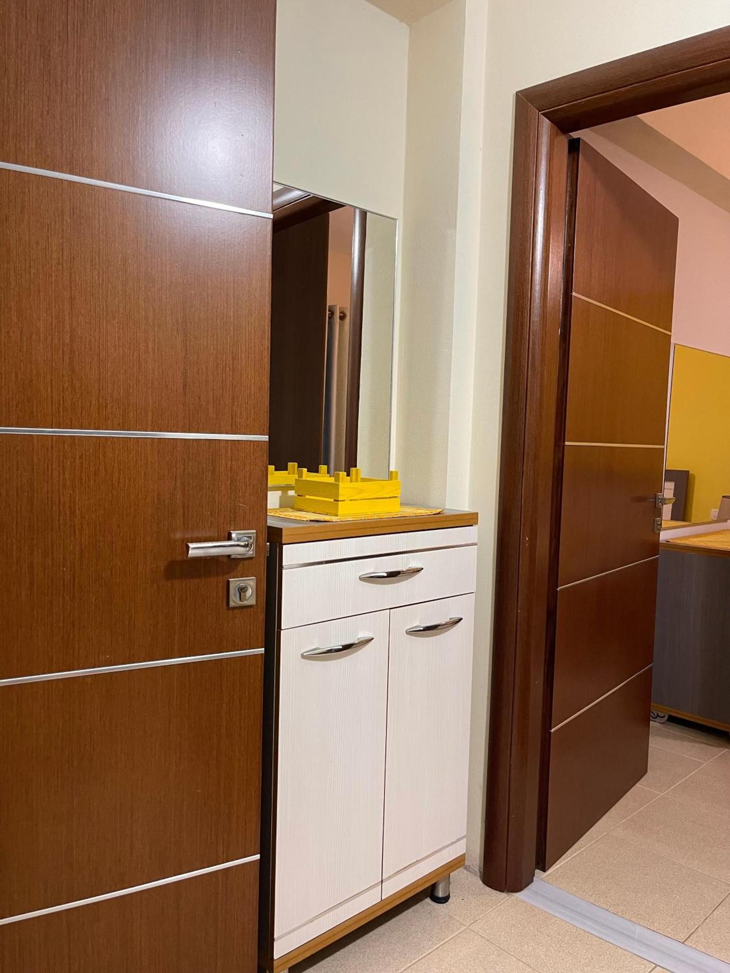 Melina Apartments Sarandë エクステリア 写真